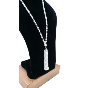 Off-white pearl tassel necklace by HMJServices