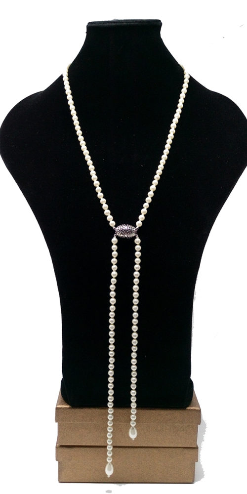Asymmetrical Cream Pearl Necklace by HMJServices