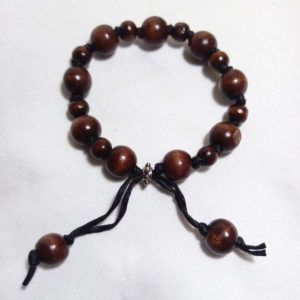 Knotted wooden bracelets by HMJServices